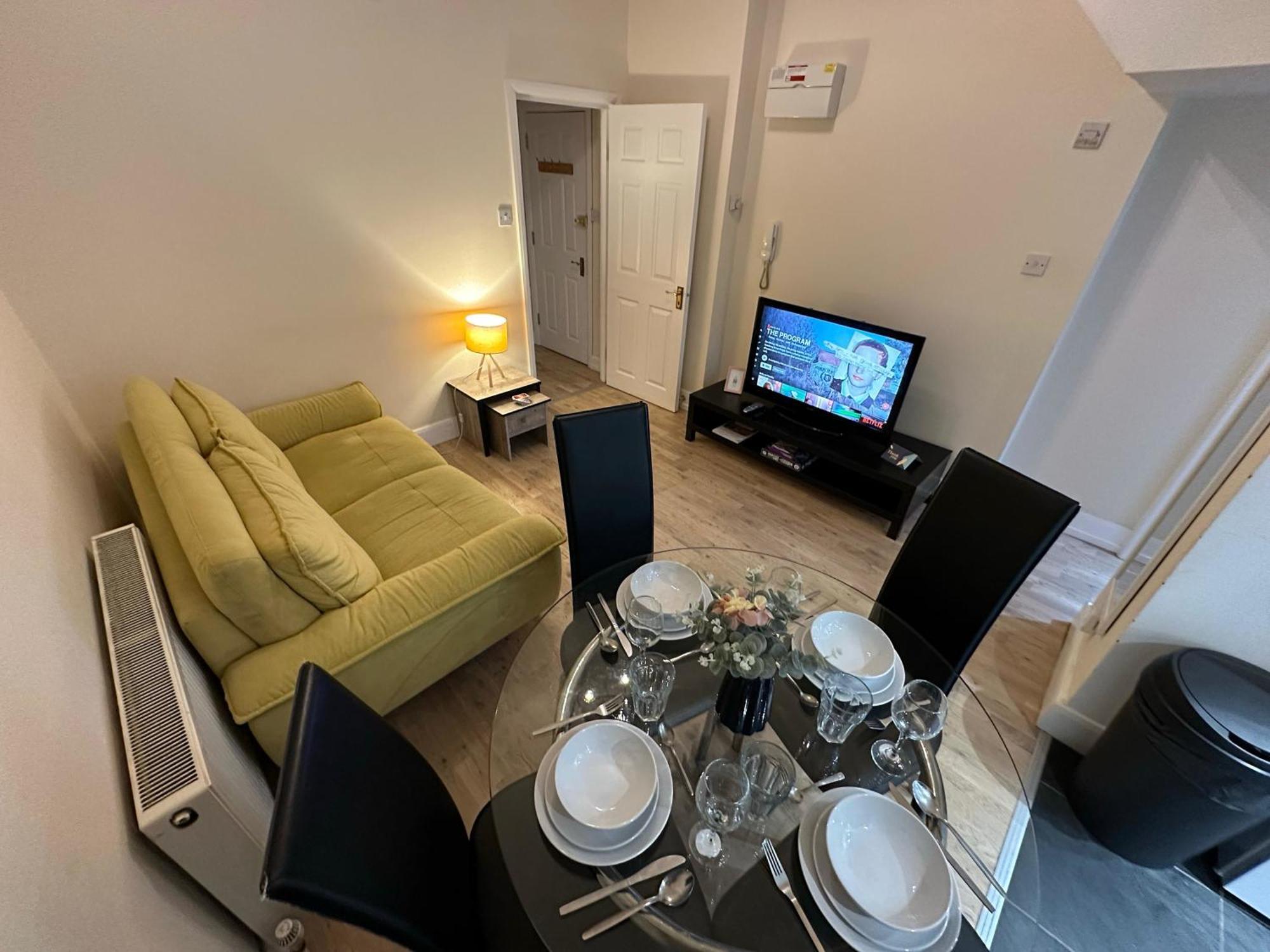 1-Bedroom Flat With Small Garden & Paid Parking In Finsbury Park, Highbury Londres Exterior foto